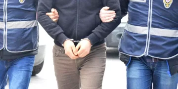 Babasını bıçaklayarak öldürdü