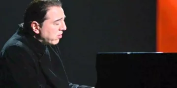 Dünyaca ünlü isimler depremzedeler için sahneye çıktı