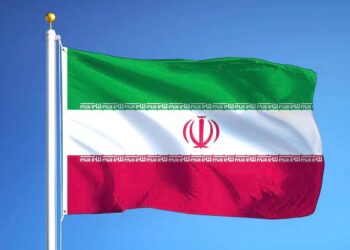 İran’da 5 genç kız, başörtü takmadan sokakta dans ettiği gerekçesiyle tutuklandı