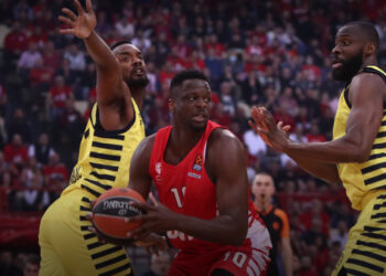 Fenerbahçe Beko deplasmanda Olympiakos’u devirdi