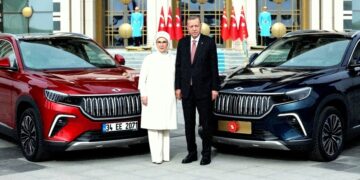 İlk TOGG Erdoğan çiftine teslim edildi