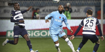 Trabzonspor deplasmanda Kasımpaşa’ya kaybetti