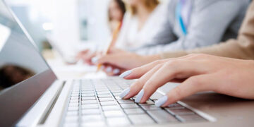 GSM operatörlerinden üniversite öğrencileri ve öğretim elemanlarına internet desteği