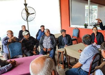 Antalya Büyükşehir Belediyesi çiftçilere dayanağını sürdürüyor