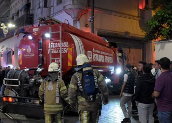 Beyoğlu’nda gece kulübünde yangın