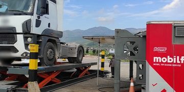 Brisa sarsıntıdan etkilenen bayilerinin iş sürekliliği için alanda