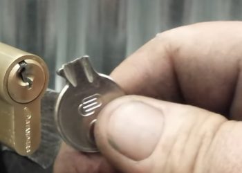 Çilingirlerin size asla söylemeyeceği tüyo…Bu bilgi sayesinde paranız cebinizde kalacak…