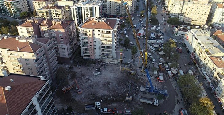 İzmir’de 36 kişinin öldüğü İstek Beyefendi Apartmanı davasında yeni gelişme