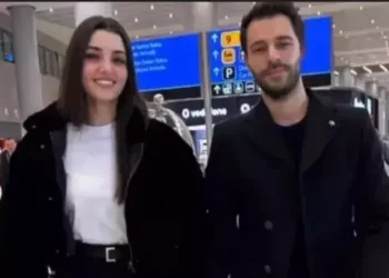 Özel geceye birlikte katıldılar: Pozları olay oldu