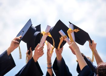 Periyot sonu geldi mezuniyet merasimleri yaklaştı… İşte mezuniyet için saç modeli teklifleri