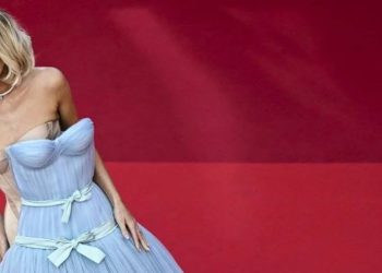 Şenliğin en sıra dışı kıyafeti! Tüm gözler ona döndü… Gören bir daha baktı, ne olduğunu anlayamadı