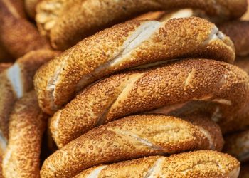 Simit Neden Mideyi Yakar? Mide Yanmanızı Geçirmek İçin Bir de Bunları Deneyin!