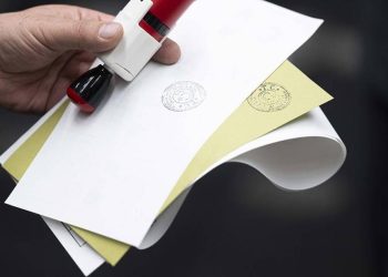 Süreksiz kimlik evrakı ile oy kullanılır mı? Oy vermek için geçerli dokümanlar hangileri? YSK yanıtladı!