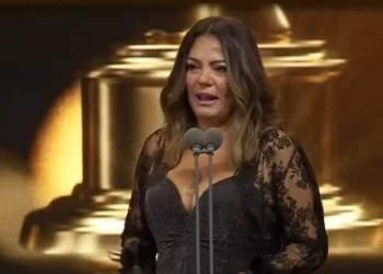 Ünlü müzikçi şarkıcı İzel’i yıkan mevt haberi