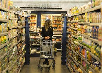 Yol açtığı hastalıkları bilseniz ağzınıza sürmezsiniz! Bağışıklık sistemini bitiriyor, kanser riskini artırıyor