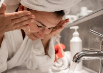 Yüz Yıkarken Yapılan Kimi Kusurlar Sivilcelere Yol Açıyor!