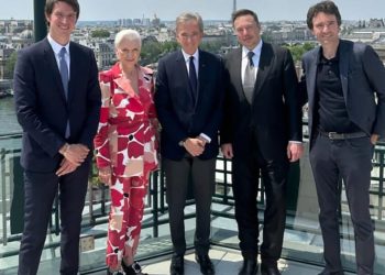 Dünyanın en zengin iki ismi Elon Musk ve Bernard Arnault, Paris’te yemekte buluştu