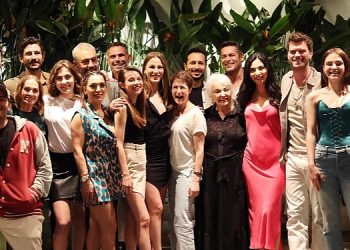 Aile Dönemi Tepede Kapattı!