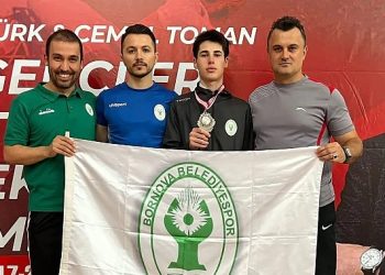 Bornova’nın gururu Bekir Osmanoğlu