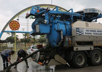 Büyükşehir, sağanak yağışa anında müdahale ediyor