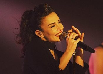 “Cuma İş Çıkışı”nda Fatma Turgut Sahnede