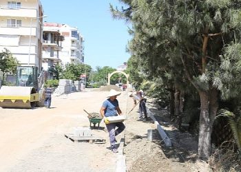 Edremit Belediyesi Dava Yolu Caddesi’ni Yeniliyor