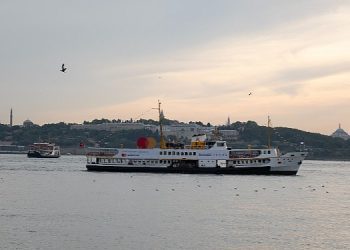 Final coşkusu İstanbul Boğazı’nda yankılandı