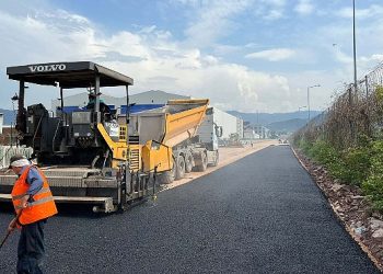 Ford Otosan fabrikası ile özgür bölge ortasında yeni yan yol yapıldı