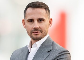 Güç Dönüşümünde Son Durum 2023 Raporu: Yöneticiler yatırıma sıcak bakıyor, tüketicilerse temkinli