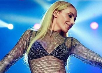 Gülşen pantolonun üzerine iç çamaşırı giydi, toplumsal medya yıkıldı! Gülşen’in sahne kostümüne beğeni ve yorum yağdı…