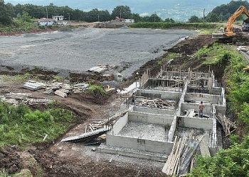 Hasaneyn Yasakdüzü Spor Tesisi üretimi devam ediyor