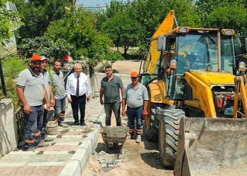 Karabağlar’da kaldırımlar yenileniyor