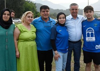 Kemer 2020 Futbol Kulübü şampiyonluğunu kutladı