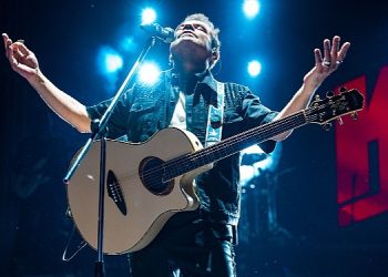 Kenan Doğulu “Yaz Konserleri” Turnesine Start Verdi