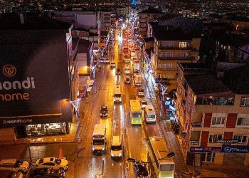 Kocaeli Büyükşehir geceyi gündüze çeviriyor