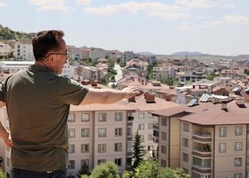 Lider Savran Belediye gruplarının çalışma alanlarında incelemelerde bulundu