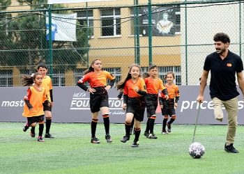 Mastercard ve UEFA Foundation for Children, futbol sevincini zelzele bölgesindeki çocuklara geri vermek için güçlerini birleştiriyor