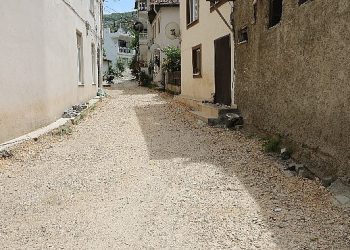 Mudanya Belediyesi, Büyükşehir’in unuttuğu Kumyaka’da yolları yenileyecek