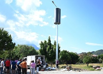 Müsaadesiz yapılan baz istasyonu çalışması Kemer Belediyesi tarafından durduruldu