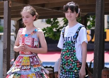 Narlıdereli Çocuklardan Geri Dönüşüm Defilesi