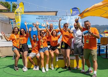 Rekortmen yüzücüler Megisti Kaş Swim Race’te “Barış ve Dostluk” için kulaç atacak