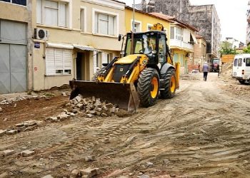 Seferihisar’ın yolları yenileniyor