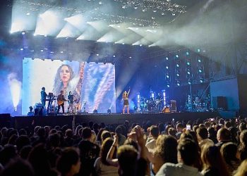 Sertab Erener yıllara meydan okudu