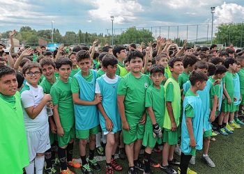 Sivas Belediyesi Klasik Futbol Yaz Okulu Açıldı