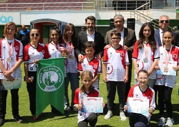 Sivas Belediyesi tarafından her yıl klasik olarak düzenlenen İlkokullar Ortası Futbol Turnuvası sona erdi