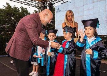 Soyer: “Umut çocukların gözlerinde”