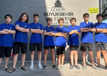 Su altında ikili kupa