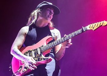 Tash Sultana Türkiye’de Birinci Defa PSM Loves Summer by %100 Müzik Kapsamında Müzikseverlerle Buluştu