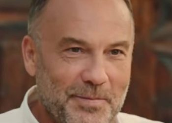 Ünlü oyuncu Yetenekli Günşiray’dan seçim yorumu