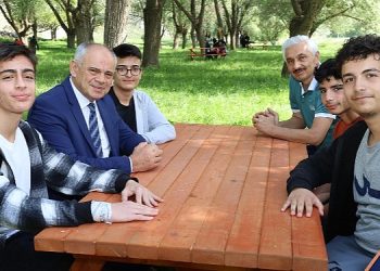 Yahyalı Belediye Lideri Esat Öztürk, ilçe halkının piknik yapmak için ağır olarak kullandığı yaylaları bakıma alacaklarını söyledi